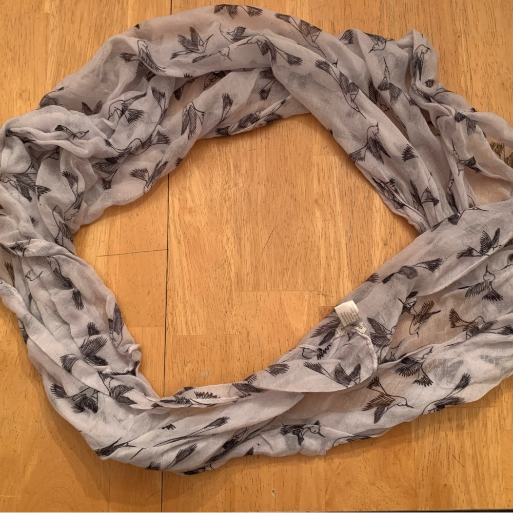 Beautiful bird infinity scarf 🩷